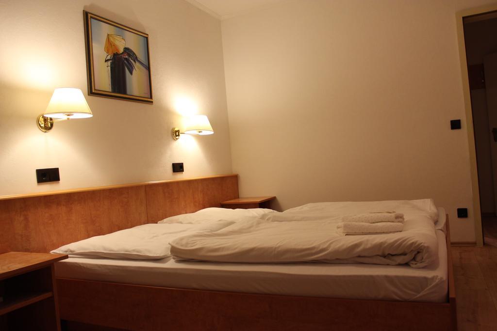 Hotel Gaya Bad Soden am Taunus Pokoj fotografie
