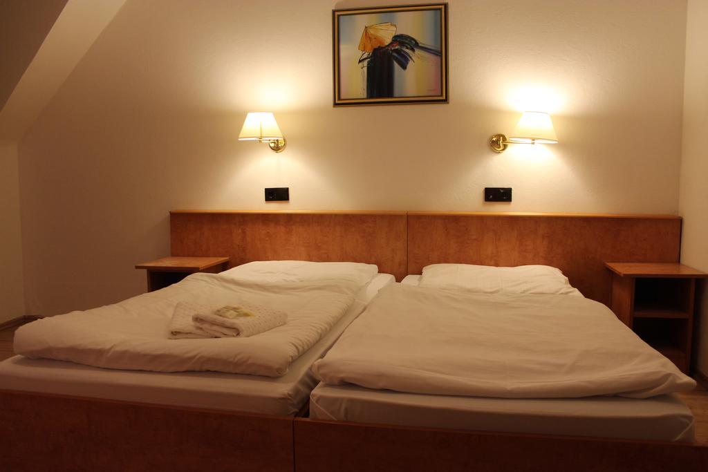 Hotel Gaya Bad Soden am Taunus Pokoj fotografie